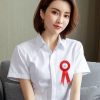 Hoa Cài Áo Đại Biểu Dấu Ấn Sang Trọng Trên Ngực Khách Mời